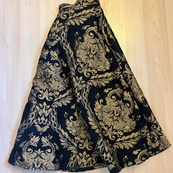 A-line Skirt - Picture 1 of 3